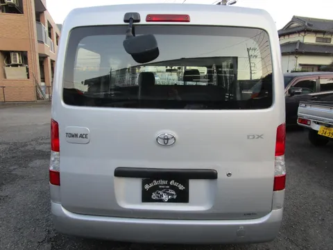 Toyota TownAce Van