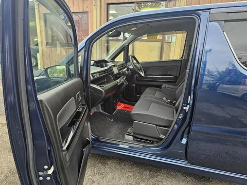 Suzuki Wagon R Stingray
