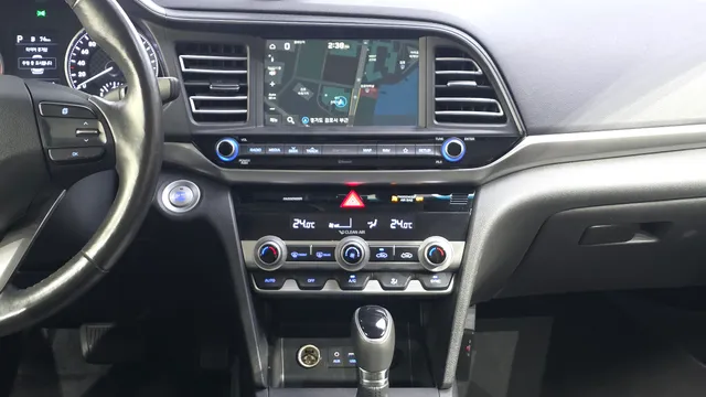 Hyundai Elantra (Avante)