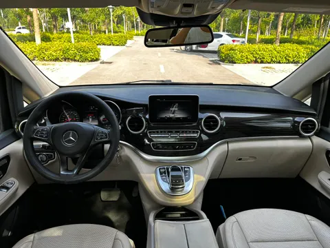Mercedes-Benz V-Class