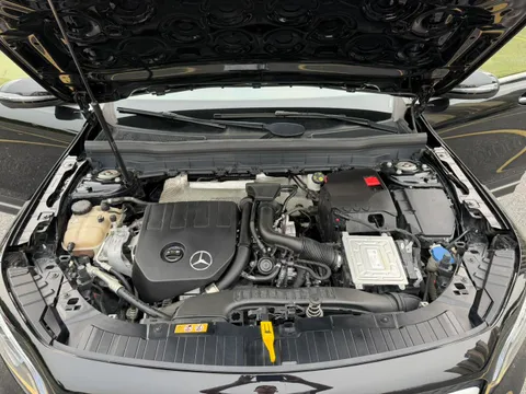 Mercedes-Benz Mercedes-Benz GLB