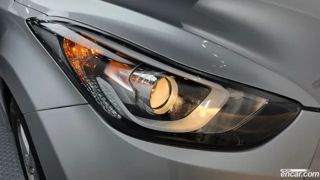 Hyundai Elantra (Avante)