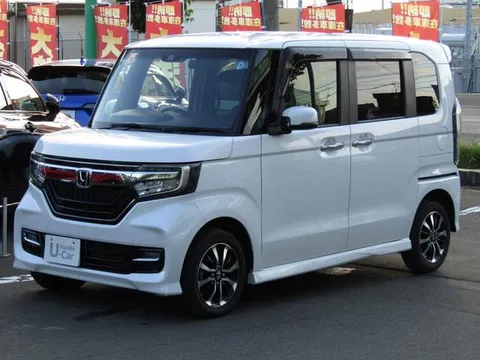 Honda N-BOX Custom