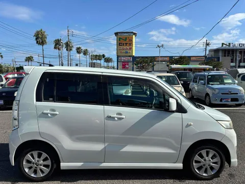 Suzuki Wagon R Stingray