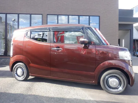 Honda N-BOX Slash