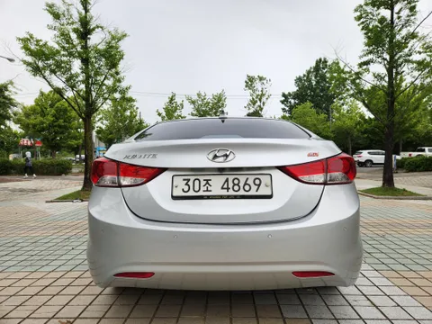 Hyundai Elantra (Avante)