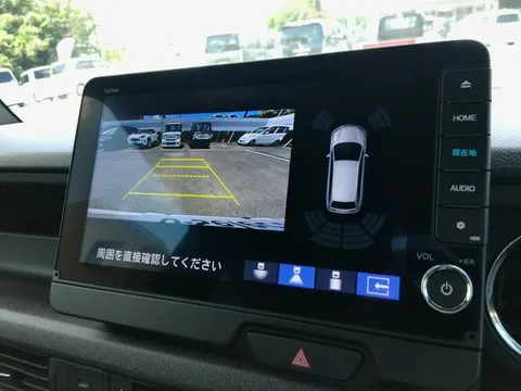 Honda N-BOX Custom