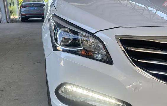 Hyundai Mistra