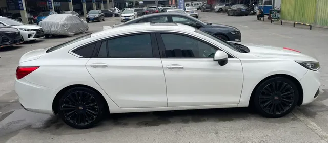 Hongqi H5