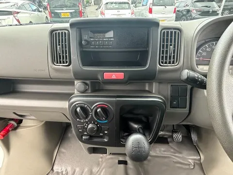 Nissan Clipper