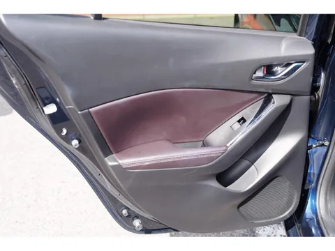 Mazda Mazda3 (Axela)