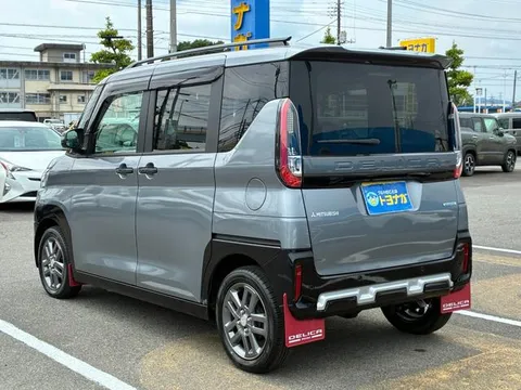 Mitsubishi Delica Mini