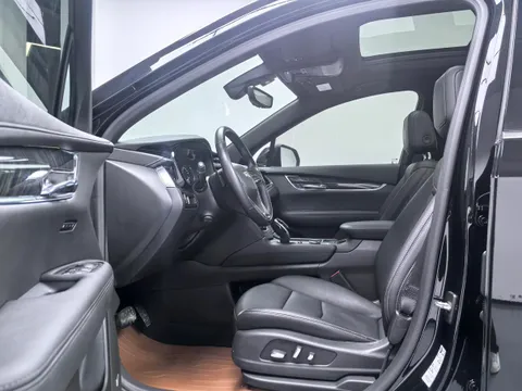 Cadillac XT6