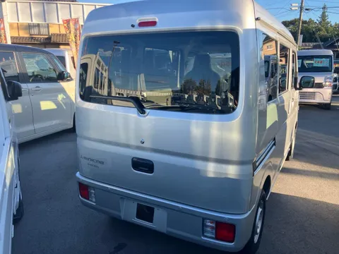 Mitsubishi Minicab Van