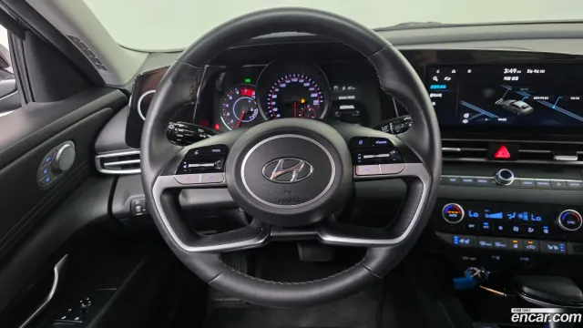 Hyundai Elantra (Avante)