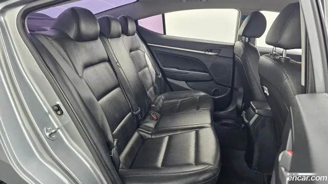 Hyundai Elantra (Avante)