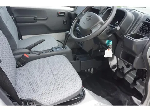 Nissan Clipper Truck
