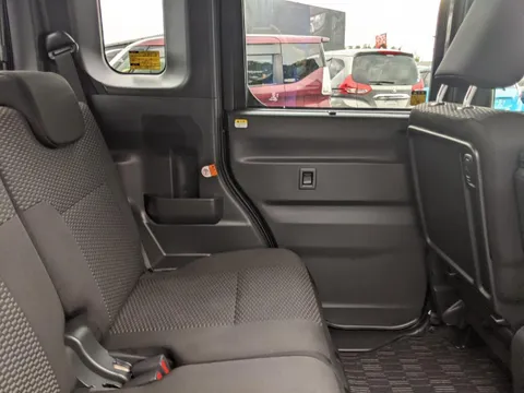 Toyota Pixis Mega