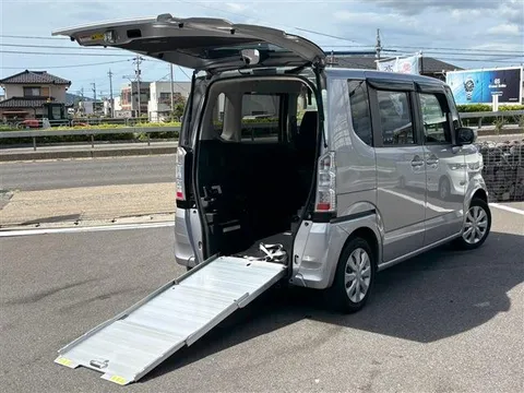 Honda N-BOX Plus