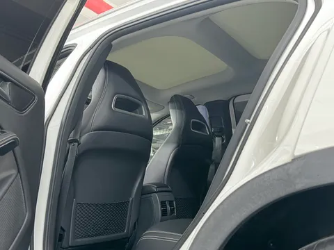 Mercedes-Benz Mercedes-Benz GLA