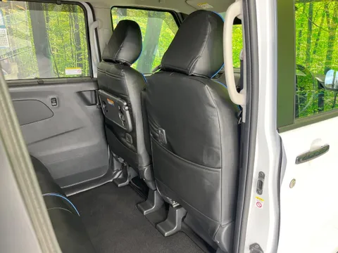 Mitsubishi Delica Mini