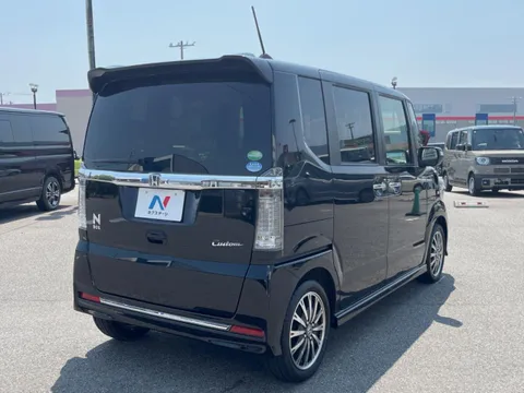 Honda N-BOX Custom