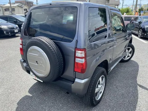 Nissan KIX