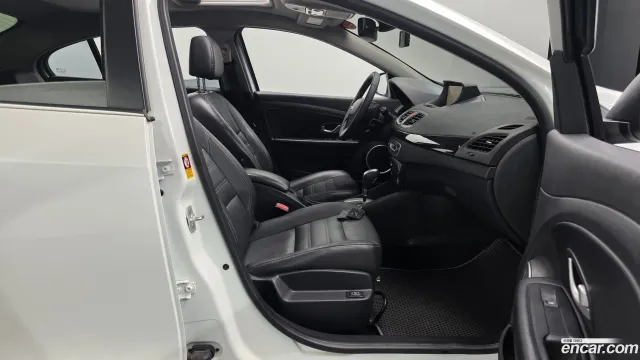 Renault SM3