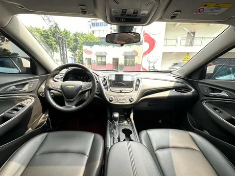 Chevrolet Malibu XL