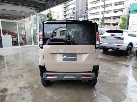 Mitsubishi Delica Mini