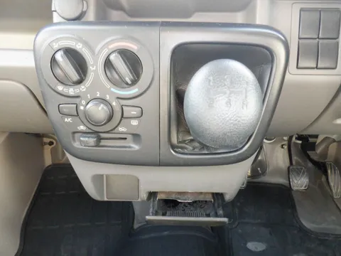 Mitsubishi Minicab Van