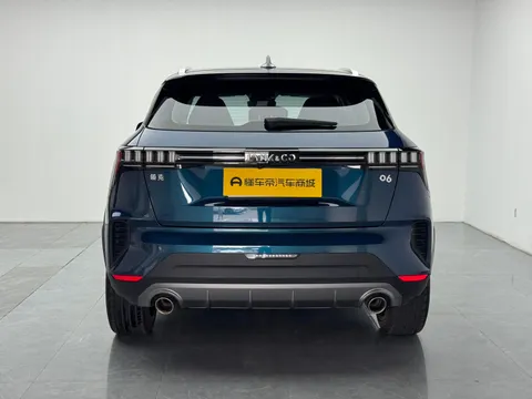 Lynk & Co 06