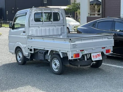 Nissan Clipper Truck
