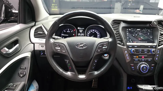 Hyundai Grand Santa Fe (Maxcruz)