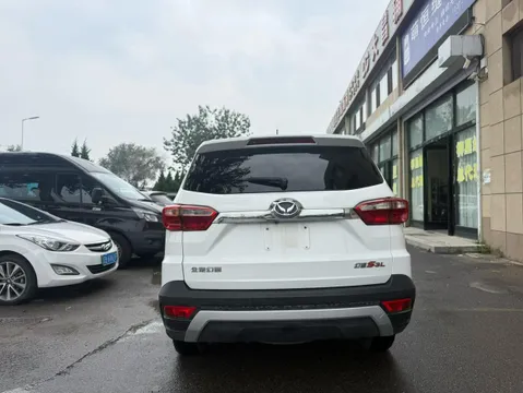 BAIC S3