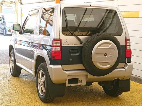Mitsubishi Pajero Mini