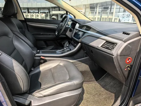 Geely Emgrand GS