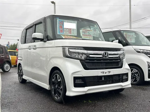 Honda N-BOX Custom