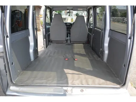 Nissan Clipper Van
