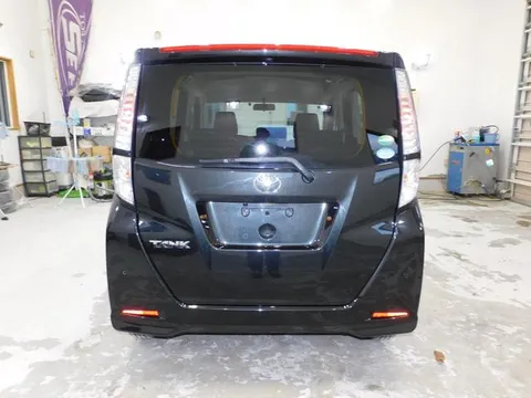 Toyota Tank