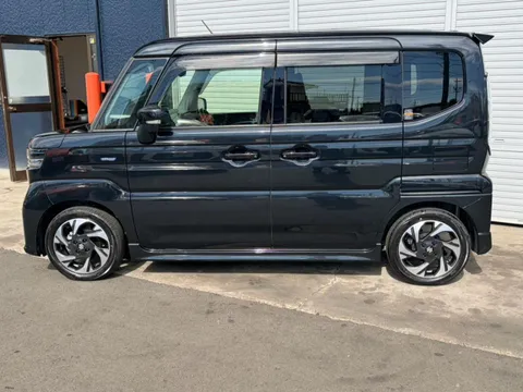 Suzuki Spacia Custom