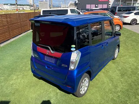 Nissan Dayz Roox