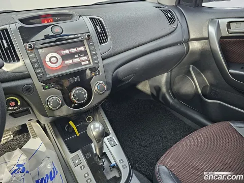 Kia Cerato (Forte)