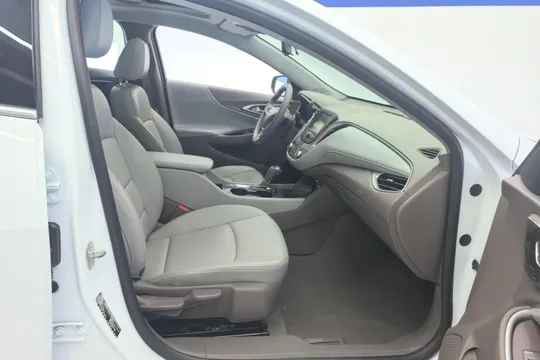 Chevrolet Malibu XL