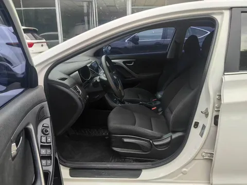 Hyundai Elantra (Avante)