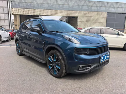 Lynk & Co 01