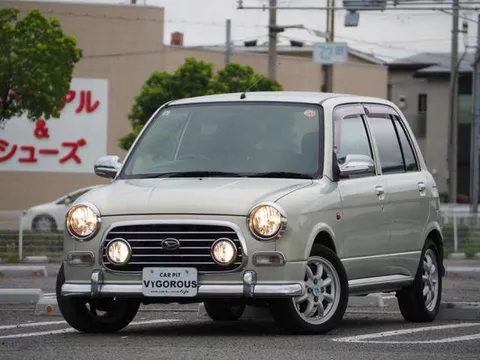 Daihatsu Mira Gino