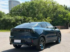 Lynk & Co 05