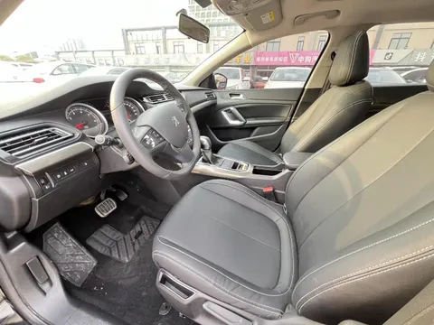Peugeot 408