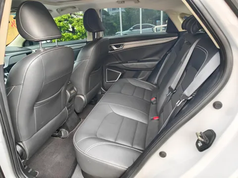 Geely Emgrand GL